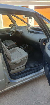 Predám Renault Espace 4 r.v. 2007 85kw 1,9 nafta - 6