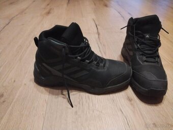 Adidas Eastrail WP M Sn00 Black/Carbon 44 - 6