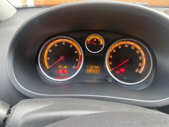 Opel corsa D 1.2ECOtec - 6