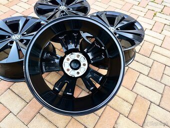 Volkswagen id4,id3,Cupra,Tiguan,Seat,Škoda,Passat 5x112 r19 - 6