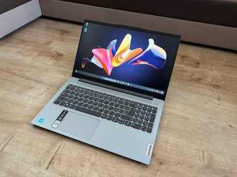 15.6"/Lenovo/4GB RAM DDR5/NvMe SSD 128GB/Intel HD 2GB// - 6