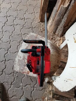 Malá motorová píla Homelite XL - 6
