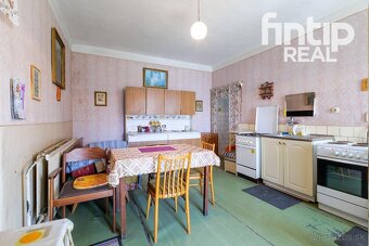 Na predaj rodinný dom s veľkým pozemkom | Komárovce - 6