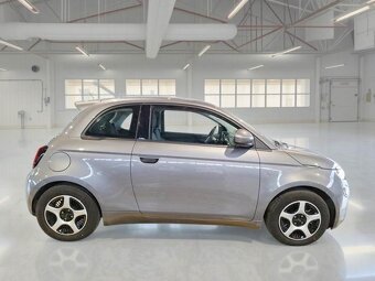 Fiat 500e Elettrica Passion 42kWh 118k za 17.900,- € s DPH - 6