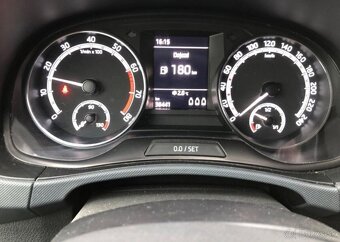 Škoda Fabia 1.0 TSI benzín manuál 70 kw - 6