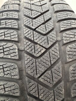 VW R17 235/45 R17 - 6