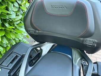 Honda NT 1100 - 6