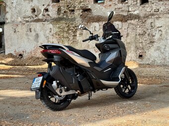 Predam Aprilia SR GT 125 model 2024 - 6