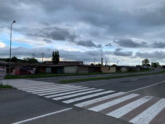 Garáž na Juhu blízko Auparku 5 min. pešo - 6