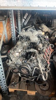 Motor 5,2 FSi V10 kód: BXA, BSM - 6