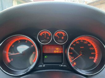 Peugeot 308 1.4 Benzín 164 900km - 6
