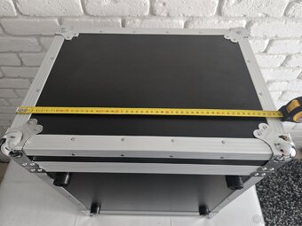 Predám 19" Rack 8U Pro Double Door Profi - 6