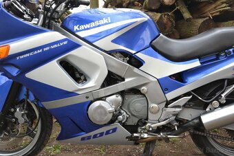 Kawasaki ZZR 600 - 6
