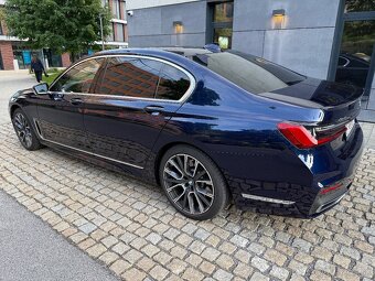 Odstúpim lízing BMW 750i L xdrive individual facelift - 6