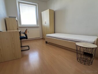 Pekný 4 izbový - zrekonštruovaný a zariadený byt - 6