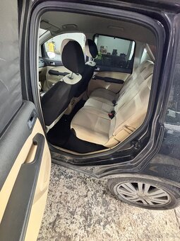 Ford Focus C-Max GHIA 1,6TDCI 5q manuál - 6