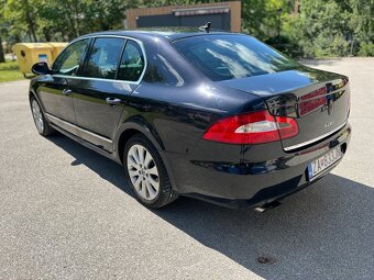 Škoda Superb 2.0 TDI DSG 2011 - 6