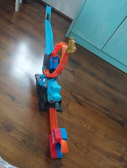Hot WHEELS T-REX dráha - 6
