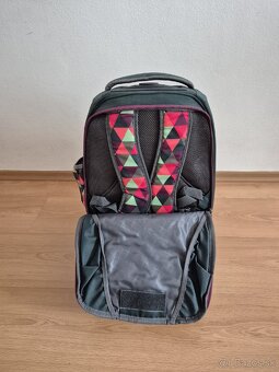 Školská taška na kolieska aj na chrbát - 6