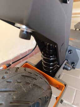 Kugokirin G4 predám elekto kolobežku - 6