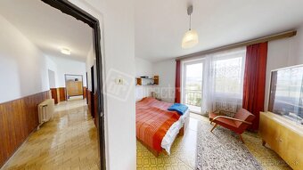 Rodinný dom s 8árovou záhradou v obľúbenej lokalite mesta - 6