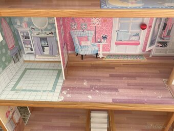 Dom pre Barbie s nábytkom - 6