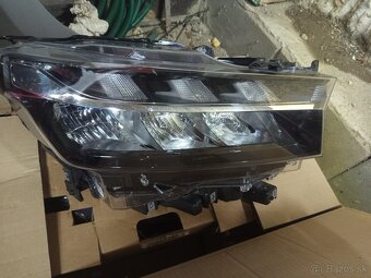 Predné svetlo Suzuki S-cross - 6