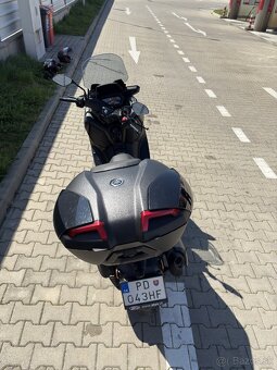 Skúter Yamaha XMAX 300 (20,6 kW) - 6