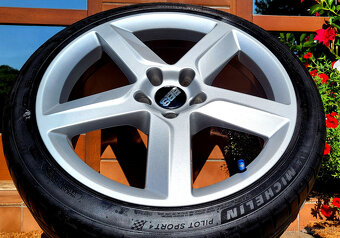 alu R18 5x112, orig. VW Group /Seat, VW, Škoda/ pneu 225/40 - 6