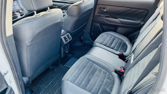 Mitsubishi Outlander PHEV - 6