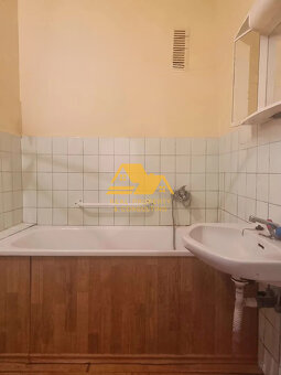 Predám 2 izbový byt s balkónom pri centre v Nových Zámkoch - 6