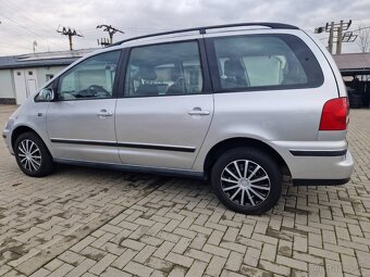Predám Volkswagen Sharan 1.9 TDI 96 KW 7-miest...bez korozie - 6