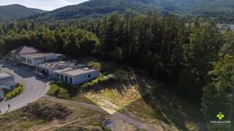 KRÁSNY POZEMOK SO STAVEBNÝM POVOLENÍM, 701 m2 - OBORA 1 - 6