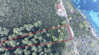 Pozemok s výhľadom na more a súkromným lesom – jedinečná kom - 6