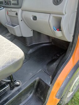 Renault Master 2,5 - 6