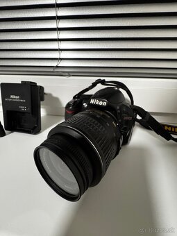 Nikon D3100 + objektív + nabíjačka - 6