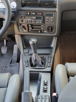Bmw e30 318i - 6