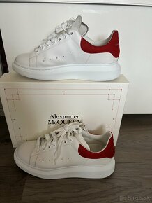 Alexander McQueen - 6
