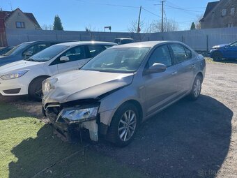 Škoda Octavia 1.6TDi 77kw, r.10/2014, klima - 6