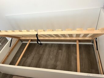 Posteľ s osvetlením biela pevná 90x200 - 6