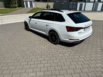 Škoda Superb sportline - 6