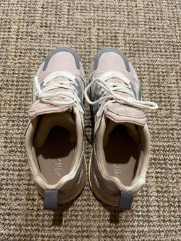 Nike Air Max 270 React Vel 38,5 - 6