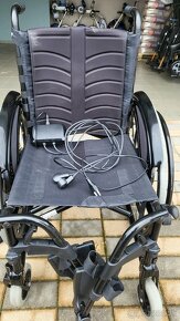 invalidny vozik 44cm + pridávne el, kolesa E-Motion - 6