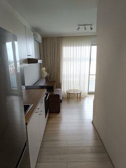 Moderne ZREKONŠTRUOVANÁ GARSÓNKA s klímou a lodžiou - 6