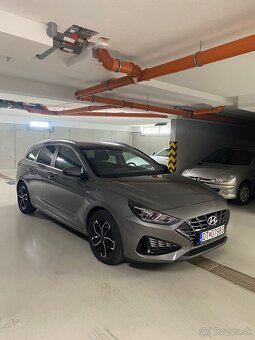 Hyundai i30 combi 1.5 TGDI Family r.v. 12/2020 - 6