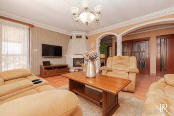 JEDINEČNÝ 5 IZBOVÝ RODINNÝ DOM S BAZÉNOM A KRÁSNOU ZÁHRADOU - 6