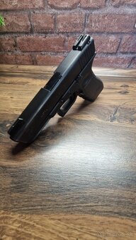 Predám Glock 17. 9mm luger - 6