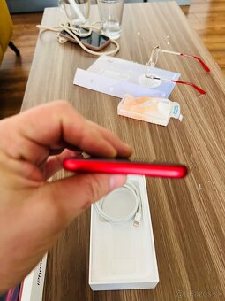 Iphone SE 2020 red - 6