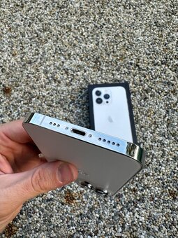 iPhone 13 pro - baterie 100% - 6