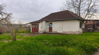 Rodinný dom s veľkým pozemkom (1572m2), Záhorce, okr. V. Krt - 6